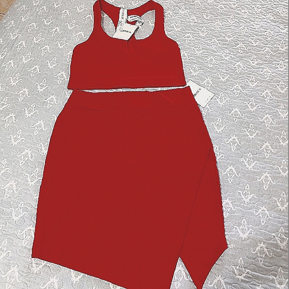 Forever 21 Miniskirt Women's Size S Red new with tag.